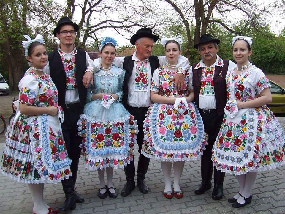 Macar xalqının milli geyimi